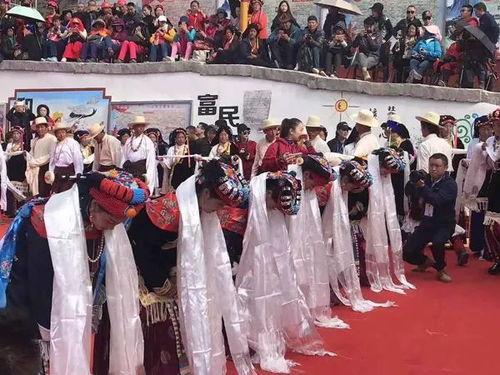 丹巴美女成人礼视频,传统仪式中的青春蜕变