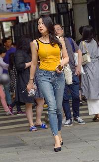 成人狮子裤子怎么穿视频,轻松打造时尚街头风